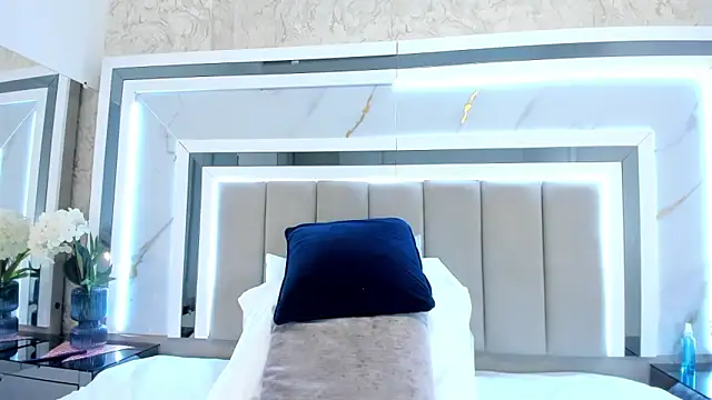 melodycharlotte online show from September 20, 12:10 pm