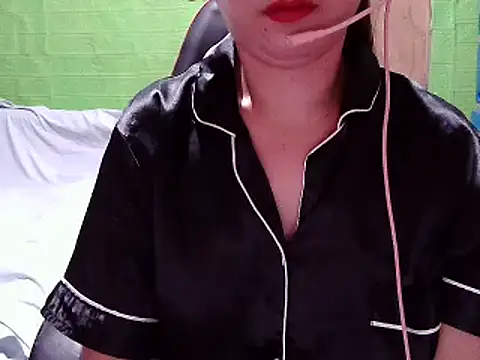 lucky rona online show from April 25, 2:14 pm