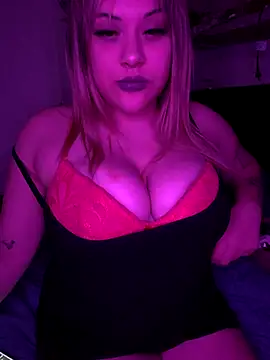 Snapshot of Dulceluz_420 chatting on October 8, 5:42 am Dulceluz 420 online show from October 8, 5:42 am