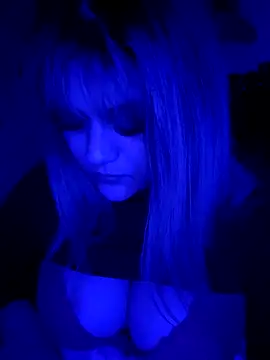 Snapshot of Dulceluz_420 chatting on October 7, 5:30 am Dulceluz 420 online show from October 7, 5:30 am