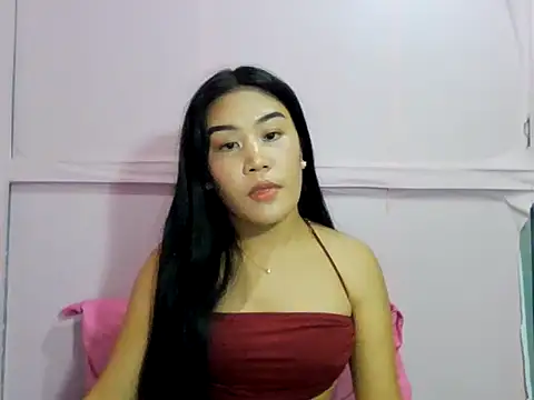 Snapshot of YourWildestDoll chatting on May 10, 7:05 pm YourWildestDoll online show from May 10, 7:05 pm