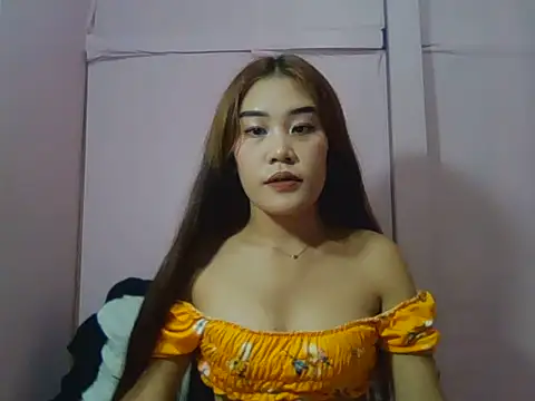 YourWildestDoll online show from July 8, 11:55 am