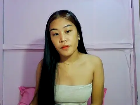 YourWildestDoll online show from March 5, 11:10 pm