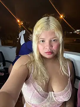 Snapshot of lilith_cut3 chatting on January 12, 2:07 am lilith cut3 online show from January 12, 2:07 am