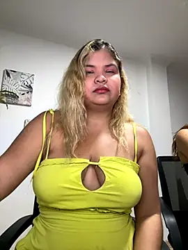 Snapshot of lilith_cut3 chatting on November 16, 11:08 pm lilith cut3 online show from November 16, 11:08 pm