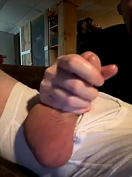 GayMITwink online show from December 3, 8:58 am