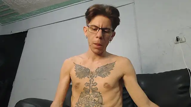 AlexandroRossi online show from November 1, 5:25 am