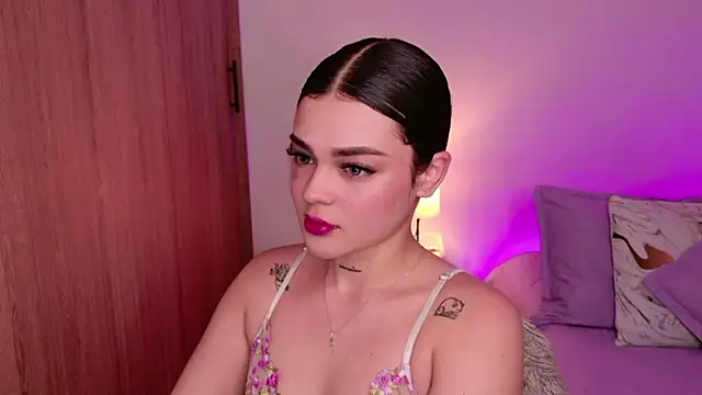 DulceDuarte online show from January 8, 5:24 am