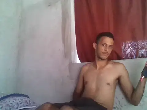 Snapshot of alanzinhofudedor chatting on October 31, 5:53 pm alanzinhofudedor online show from October 31, 5:53 pm