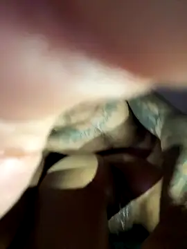 Snapshot of cocopufffs chatting on November 20, 4:46 am cocopufffs online show from November 20, 4:46 am