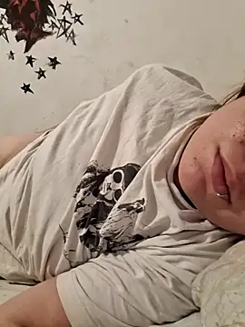 hotjengg44 online show from April 1, 6:15 am