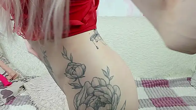 yourkriss new1 online show from October 11, 6:53 pm