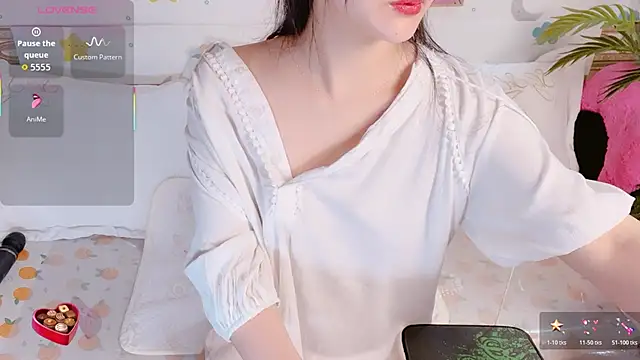 Snapshot of Quynhanh_69 chatting on March 14, 10:05 pm Quynhanh 69 online show from March 14, 10:05 pm