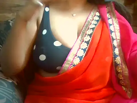 sassylisa online show from May 3, 7:50 pm