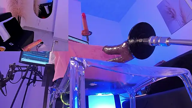 Snapshot of raven_blackk chatting on February 20, 6:19 am raven blackk online show from February 20, 6:19 am