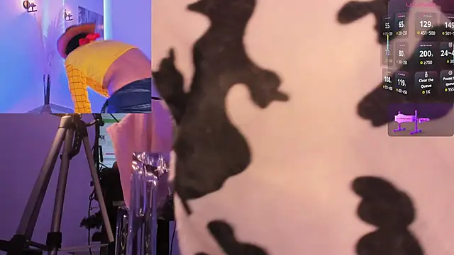 Snapshot of raven_blackk chatting on December 16, 6:06 am raven blackk online show from December 16, 6:06 am