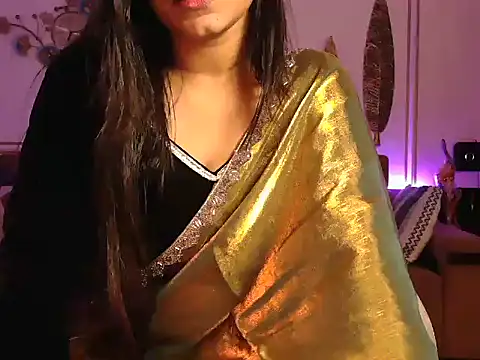 NayraBloom online show from September 24, 5:41 pm
