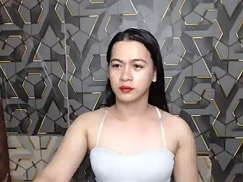 Snapshot of ur_asianpretty chatting on June 18, 10:15 pm ur asianpretty online show from June 18, 10:15 pm