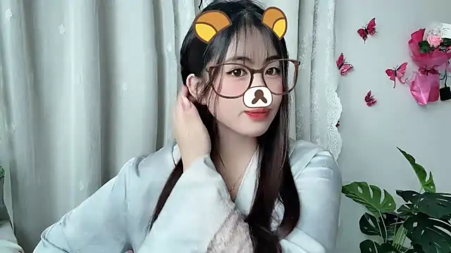 Amelia-babee online show from April 4, 3:35 am