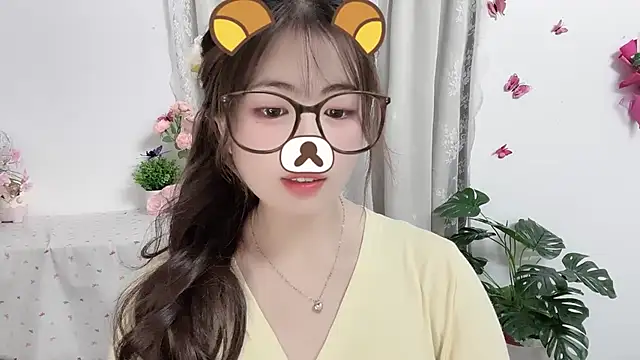 Amelia-babee online show from May 29, 1:28 pm