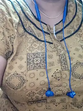 Snapshot of lathikaqueentamil chatting on November 5, 2:14 am lathikaqueentamil online show from November 5, 2:14 am