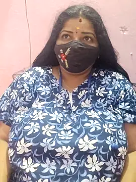 Snapshot of lathikaqueentamil chatting on December 15, 4:24 pm lathikaqueentamil online show from December 15, 4:24 pm