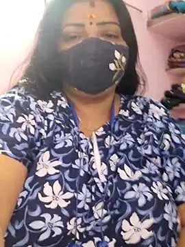 Snapshot of lathikaqueentamil chatting on November 9, 1:31 am lathikaqueentamil online show from November 9, 1:31 am