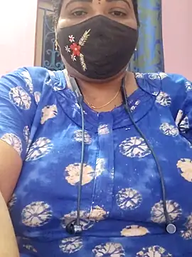 Snapshot of lathikaqueentamil chatting on November 1, 7:13 am lathikaqueentamil online show from November 1, 7:13 am