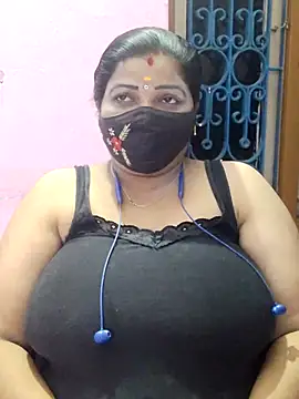 Snapshot of lathikaqueentamil chatting on December 16, 5:06 pm lathikaqueentamil online show from December 16, 5:06 pm