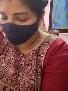Snapshot of lathikaqueentamil chatting on October 2, 9:23 am lathikaqueentamil online show from October 2, 9:23 am