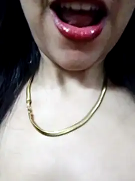 Snapshot of Princessa05 chatting on December 4, 7:02 pm Princessa05 online show from December 4, 7:02 pm