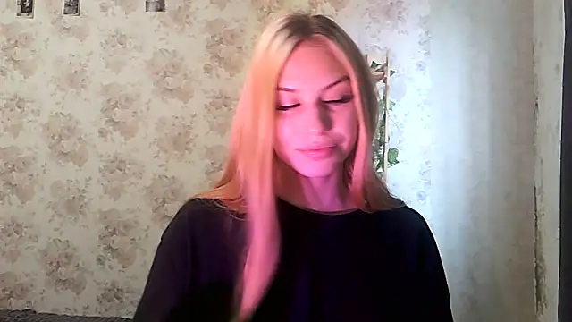 Snapshot of ClaireLaSweet chatting on October 14, 3:07 am ClaireLaSweet online show from October 14, 3:07 am