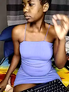 Snapshot of Berryangel03 chatting on November 17, 12:36 am Berryangel03 online show from November 17, 12:36 am