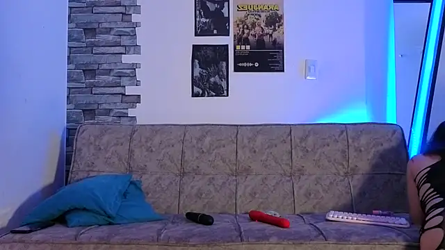 DavidAndClare online show from December 3, 1:43 pm