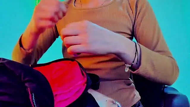 Madison charlotte online show from January 10, 5:25 am