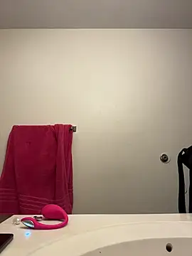 Snapshot of Tu_GataLinda chatting on December 4, 12:26 pm Tu GataLinda online show from December 4, 12:26 pm