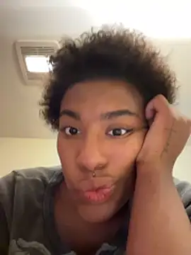 Snapshot of Tu_GataLinda chatting on October 25, 3:38 am Tu GataLinda online show from October 25, 3:38 am