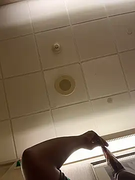 Snapshot of Tu_GataLinda chatting on November 1, 12:50 am Tu GataLinda online show from November 1, 12:50 am