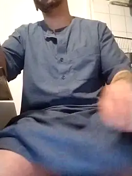 Snapshot of JuicyBigcock@xh chatting on October 18, 12:01 am JuicyBigcockxh online show from October 18, 12:01 am
