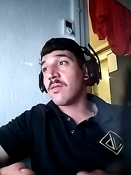 JuicyBigcockxh online show from May 27, 11:34 pm