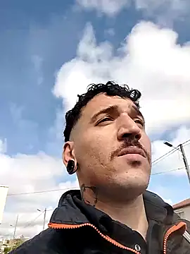 JuicyBigcockxh online show from May 7, 8:17 am