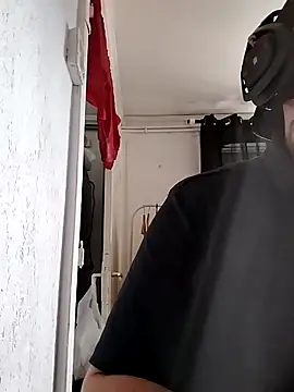JuicyBigcockxh online show from May 15, 1:31 pm