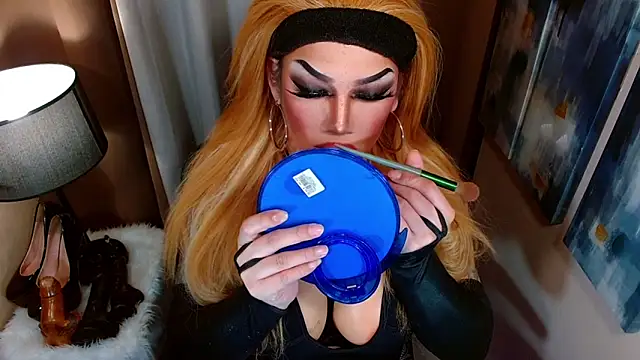 Snapshot of xmadisonmitressxx chatting on February 2, 4:00 am xmadisonmitressxx online show from February 2, 4:00 am