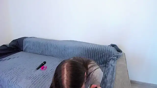 sofielovely  online show from October 31, 1:08 pm