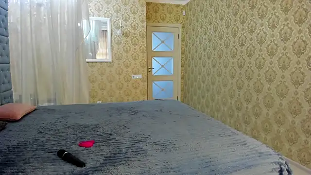 sofielovely  online show from September 30, 11:49 am