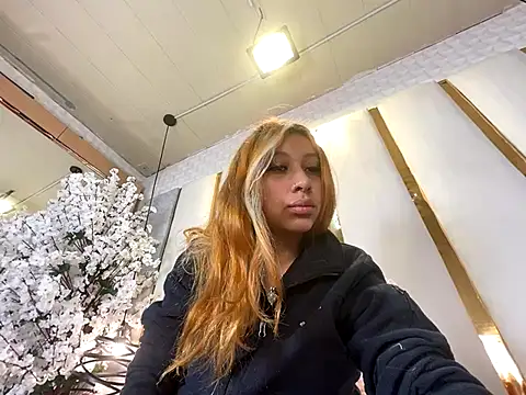 CamilleMilano online show from September 15, 5:41 am