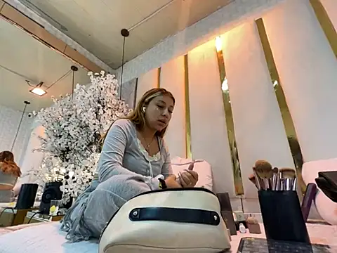 CamilleMilano online show from November 30, 4:57 am