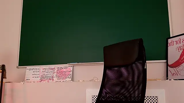 NoraHaynes online show from May 2, 3:12 am