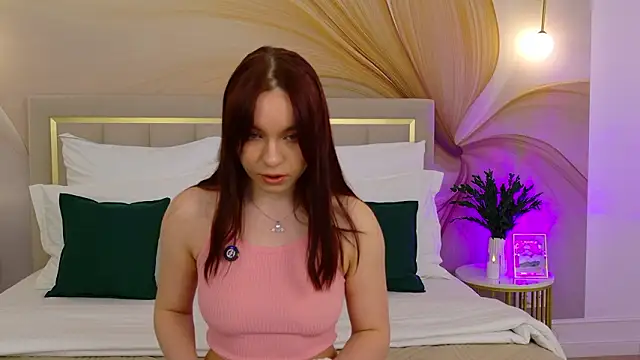 NoraHaynes online show from March 4, 3:03 am