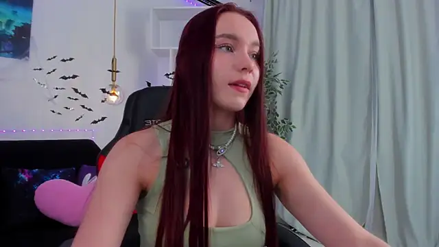 NoraHaynes online show from November 4, 3:10 am